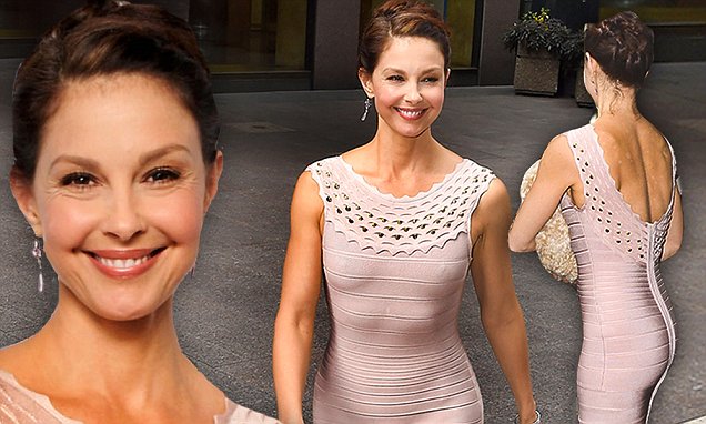 Ashley Judd in a Tight Bandage Dress