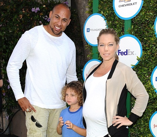 Kendra Wilkinson Flushes Her Wedding Rings Down the Toilet