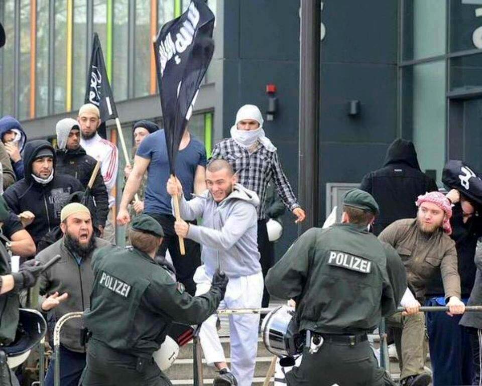 Refugees in Germany Displaying ISIS Flag?