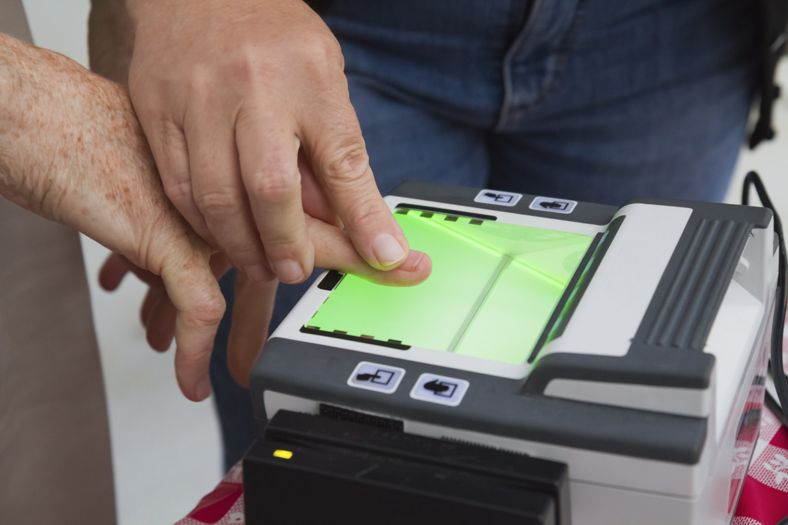 Fingerprint Check-in Testing started at 2 U.S Airports from TSA