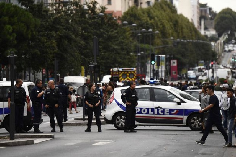 2 Suspects Arrested After Explosives Discovered in an Apartment in France