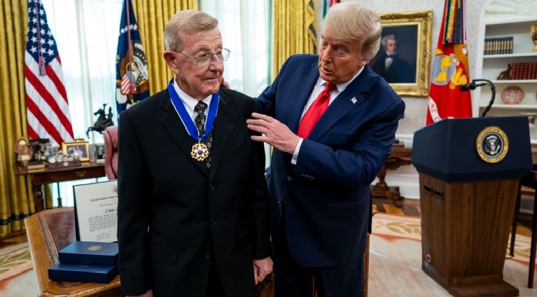 President Trump awarded the Medal of Freedom to Lou Holtz