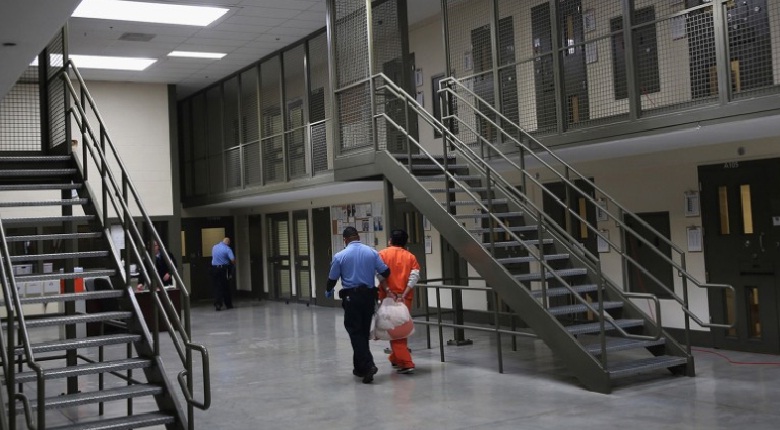 A Bill in Washington to shutdown Privately Run Immigration Jails