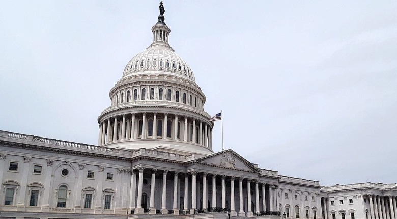 Clyburn and Klobuchar are pushing $94 billion Accessible & Affordable Internet for All Act