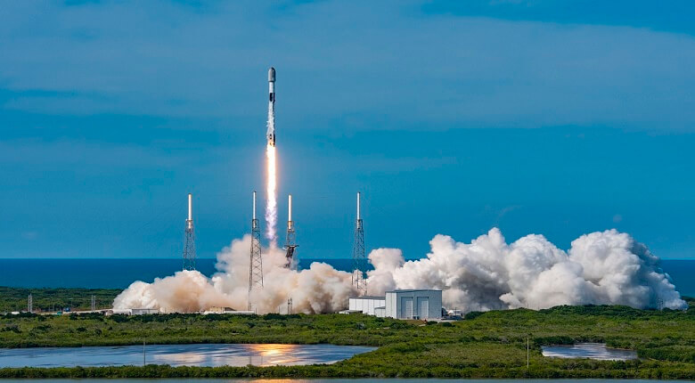 SpaceX Launched A Batch of 54 Starlink Internet Satellites on Wednesday